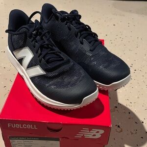 New Balance FuelCell 4040v7 in Blue and White